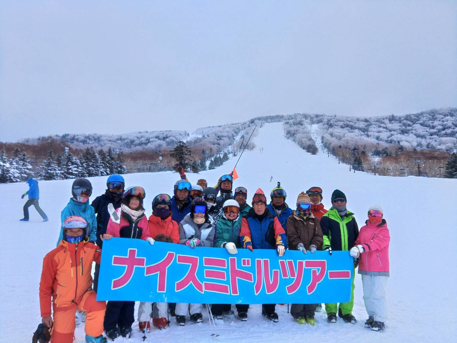 シニアスキーバスツアー同行スタッフの求人 / 四季倶楽部旅（東京都千代田区）